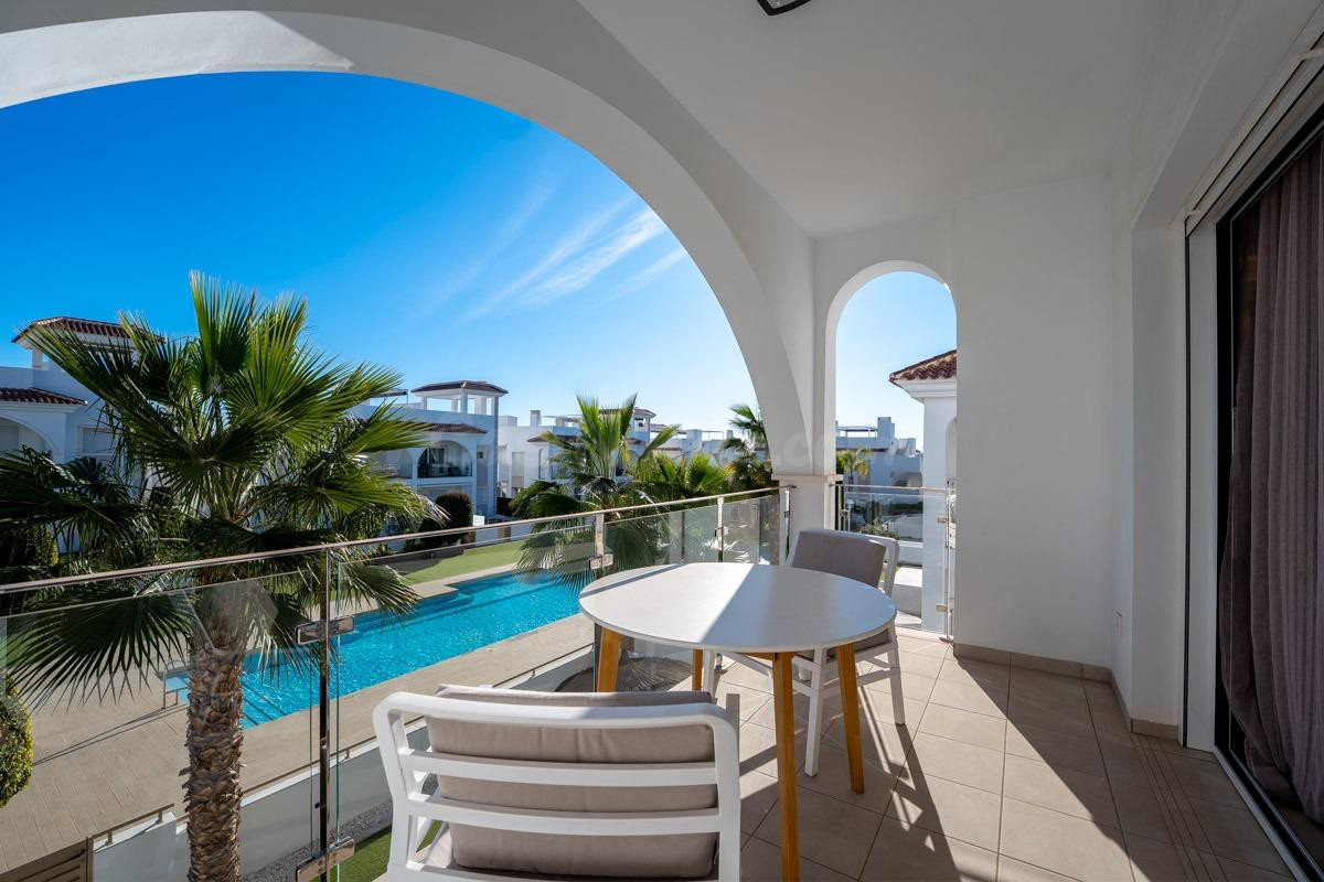 Apartamento 2 hab, 2 baños y solarium - foto 5