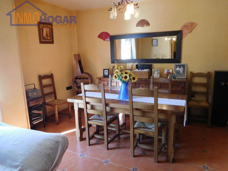 ¡Oportunidad Única: Vivienda con Local Bar en El Solanillo,  - foto 3
