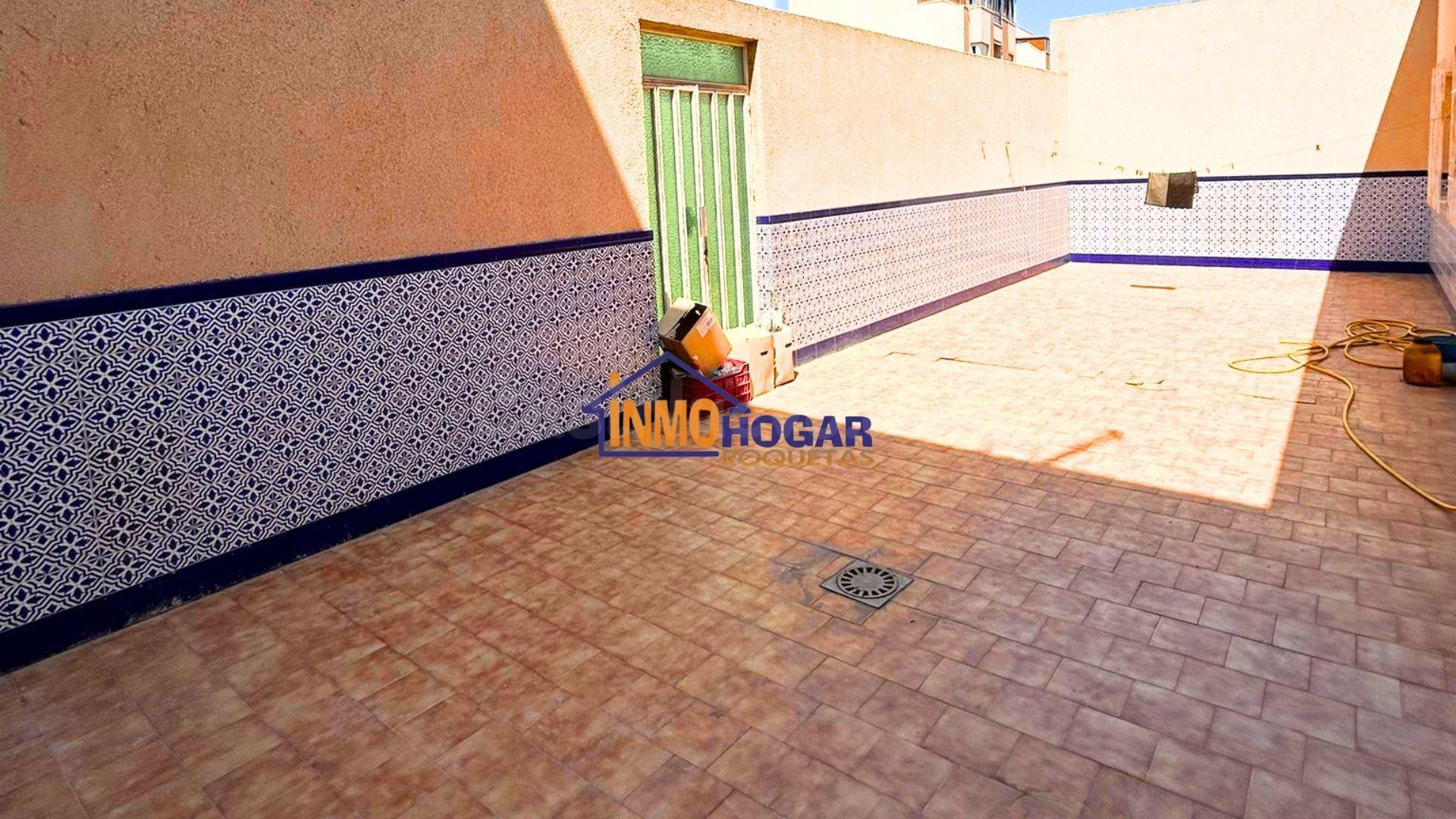 VIVIENDA “ESPACIO, LUZ Y TRANQUILIDAD: 350 M2 EN PLANTA BAJA CON JARDIN.”