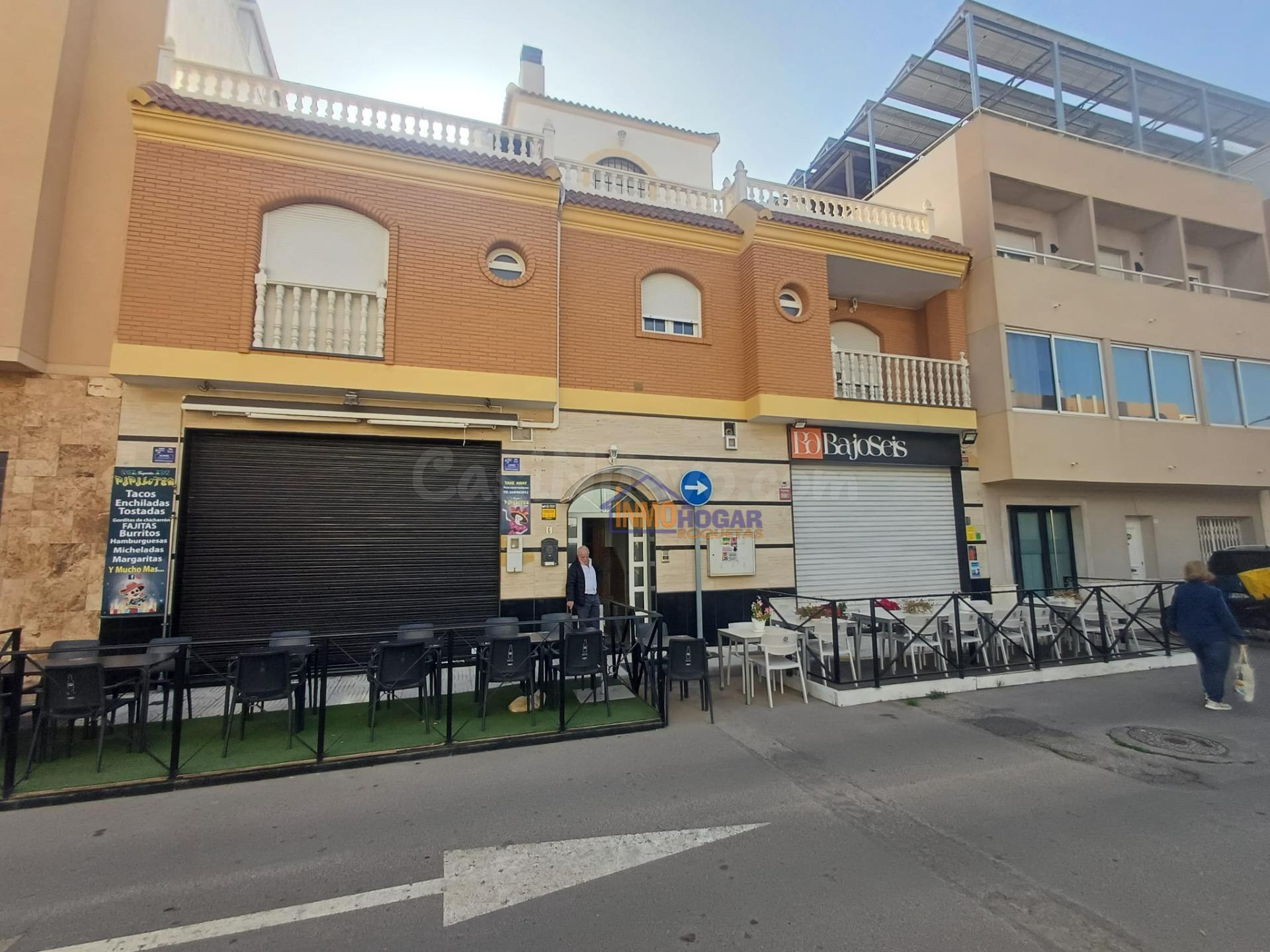 "GRAN DUPLEX CON 2 LOCALES DE 60 MTR, EN AGUADULCE"