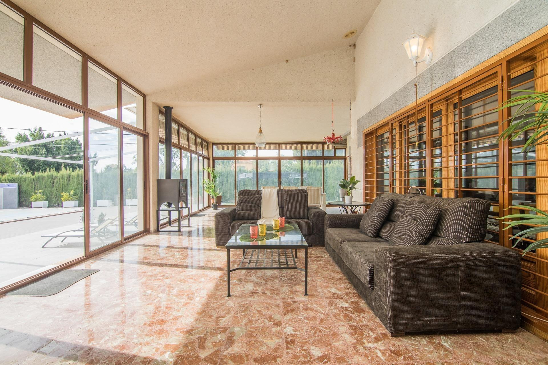 Chalet independiente de lujo en suelo urbanizable - foto 4