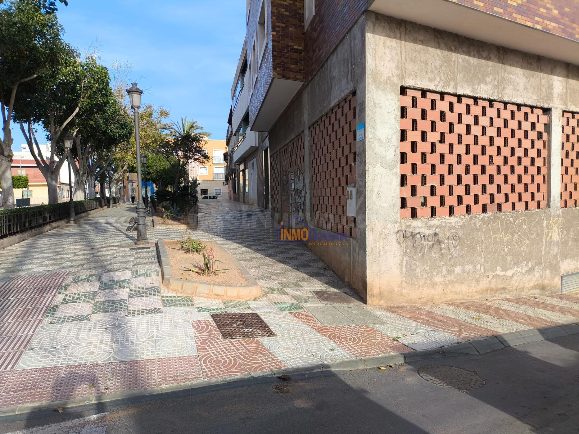 Local comercial 155m² en venta - ROQUETAS DE MAR - foto 2