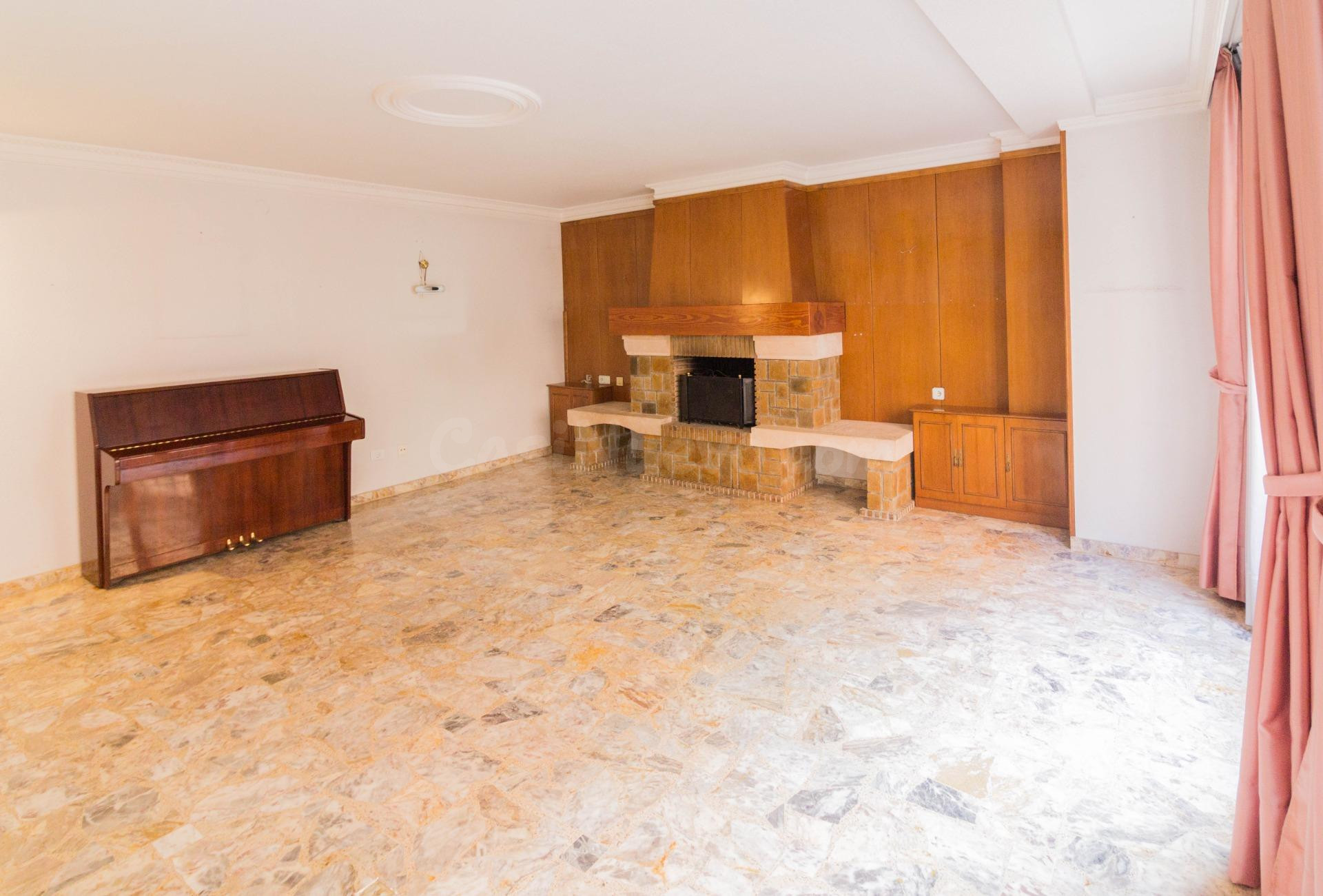 IMPRESIONANTE PISO CON 5 DORMITORIOS Y MÁS DE 240M2 EN CALLO - foto 5