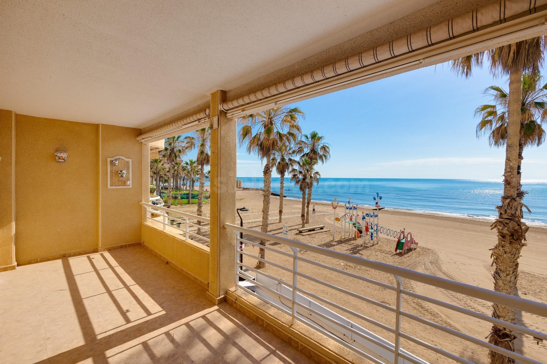 PRIMERA LÍNEA · VISTAS FRONTALES AL MAR · LA MATA