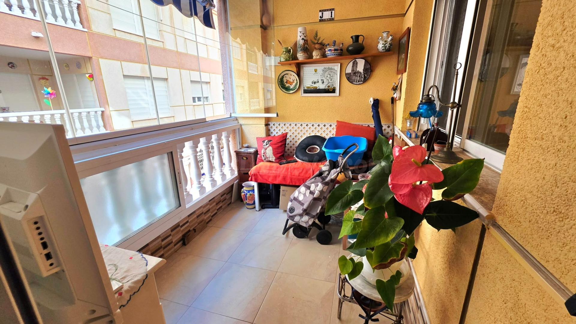 Acogedor Apartamento de 2 habitaciones en La Mata, Torrevieja. - foto 2