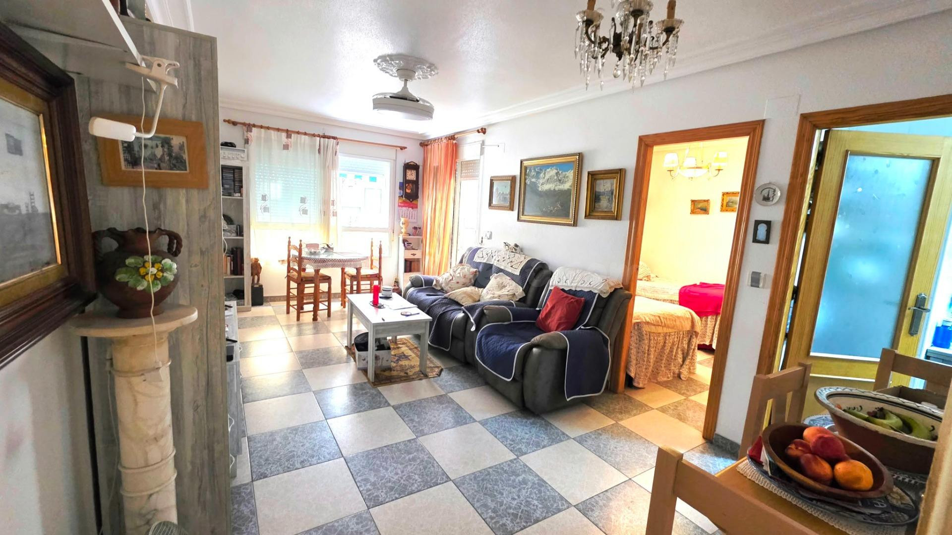 Acogedor Apartamento de 2 habitaciones en La Mata, Torrevieja. - foto 3