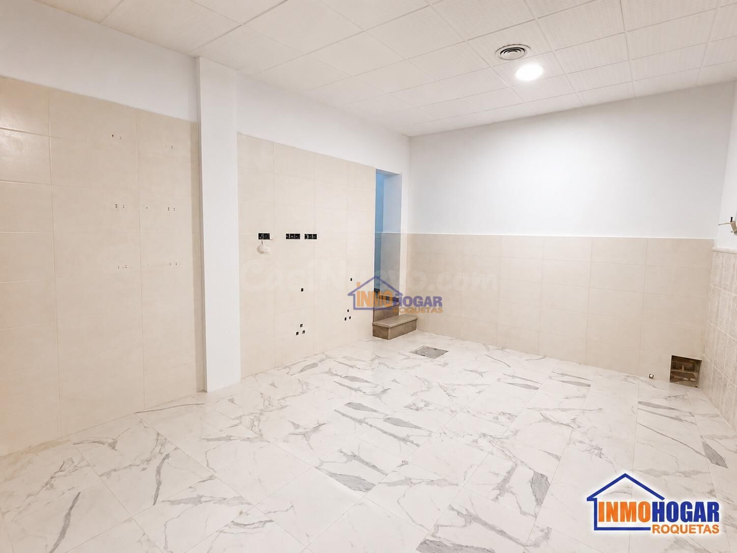 Oportunidad de Negocio en Almería - Reformado y Listo para U - foto 5