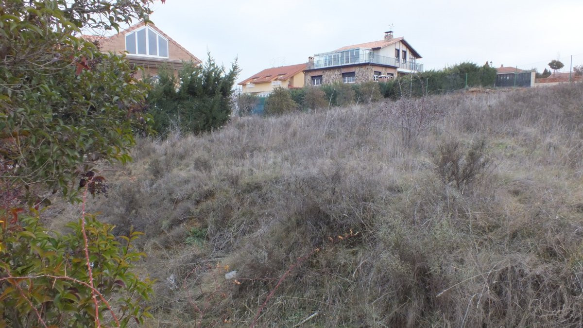 Suelo urbano en Garray - foto 5