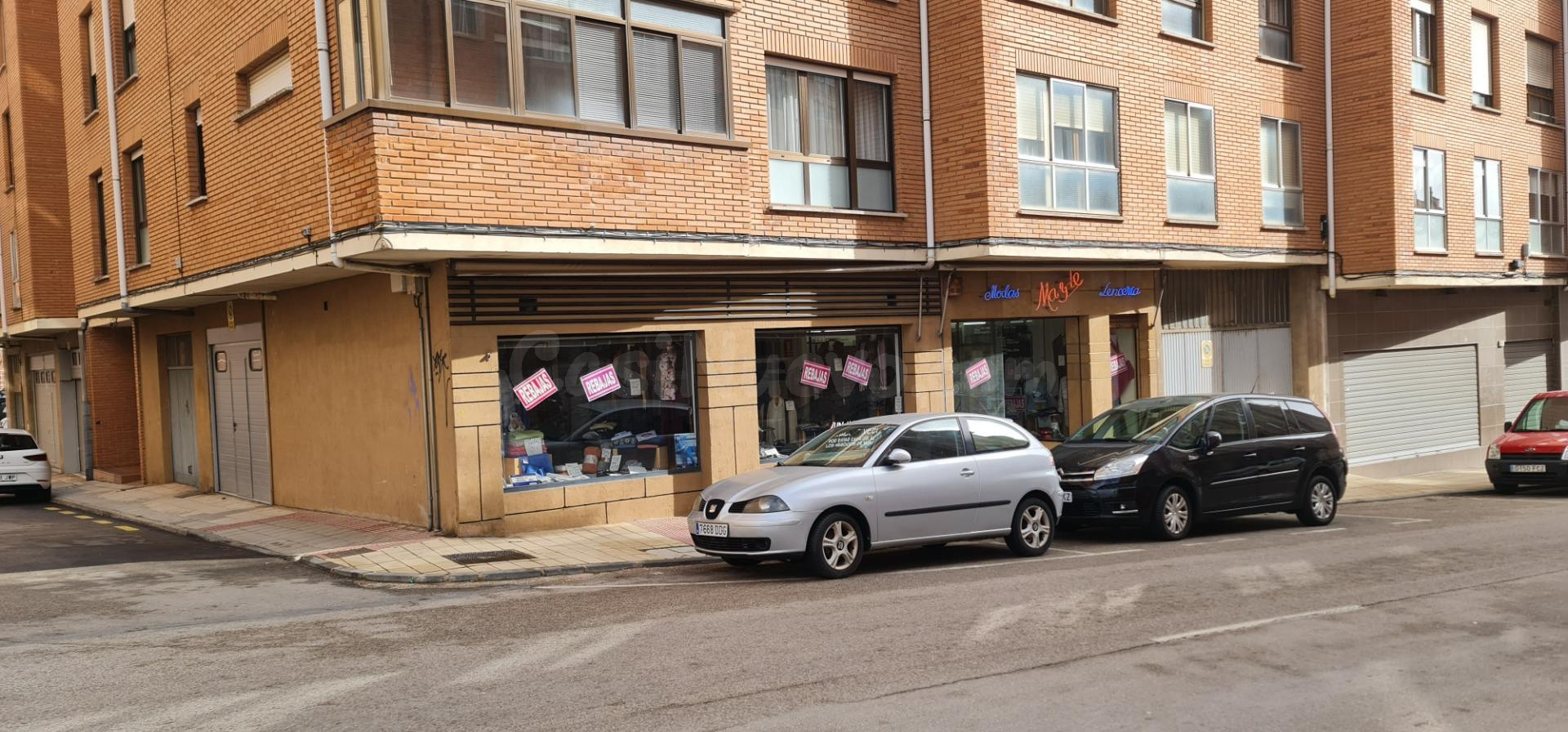 Local comercial en Alquiler, con 100 m2. aprox. Esquina Garc - foto 3