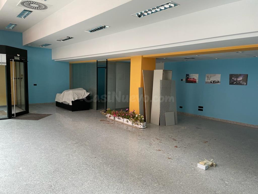 Local comercial en calle Merineros con entreplanta. 16 metro - foto 3