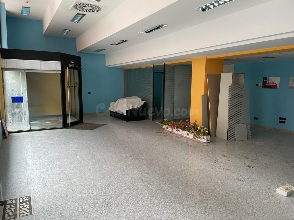 Local comercial en calle Merineros con entreplanta. 16 metro - foto 5