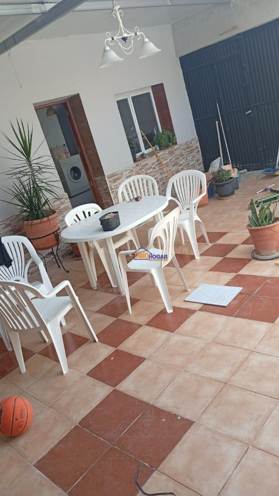 Amplia Casa en El Ejido - Santo Domingo a un Precio Atractiv
