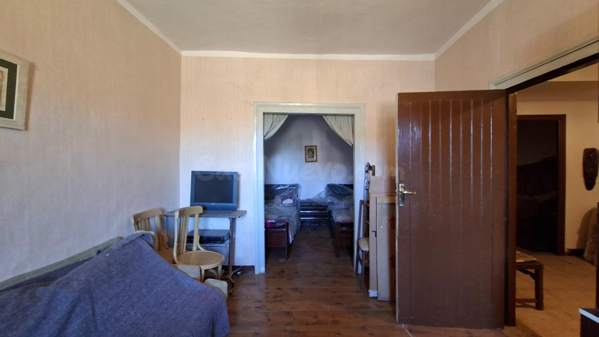 Espacio, jardín y potencial: una casa única en El Royo. - foto 5