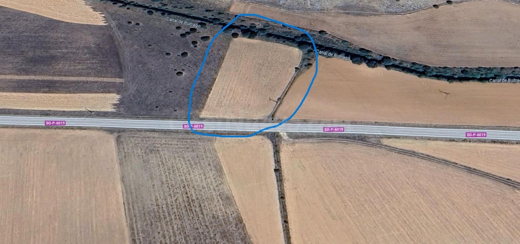 Parcela rústica de secano a pie de carretera entre Garray y Canrredondo