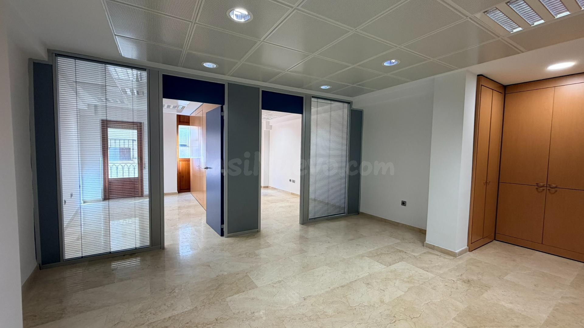 Amplia oficina de 135 m2 en ubicación estratégica, lista par - foto 5