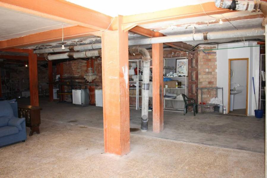 Local comercial 311m² en venta - Caleta