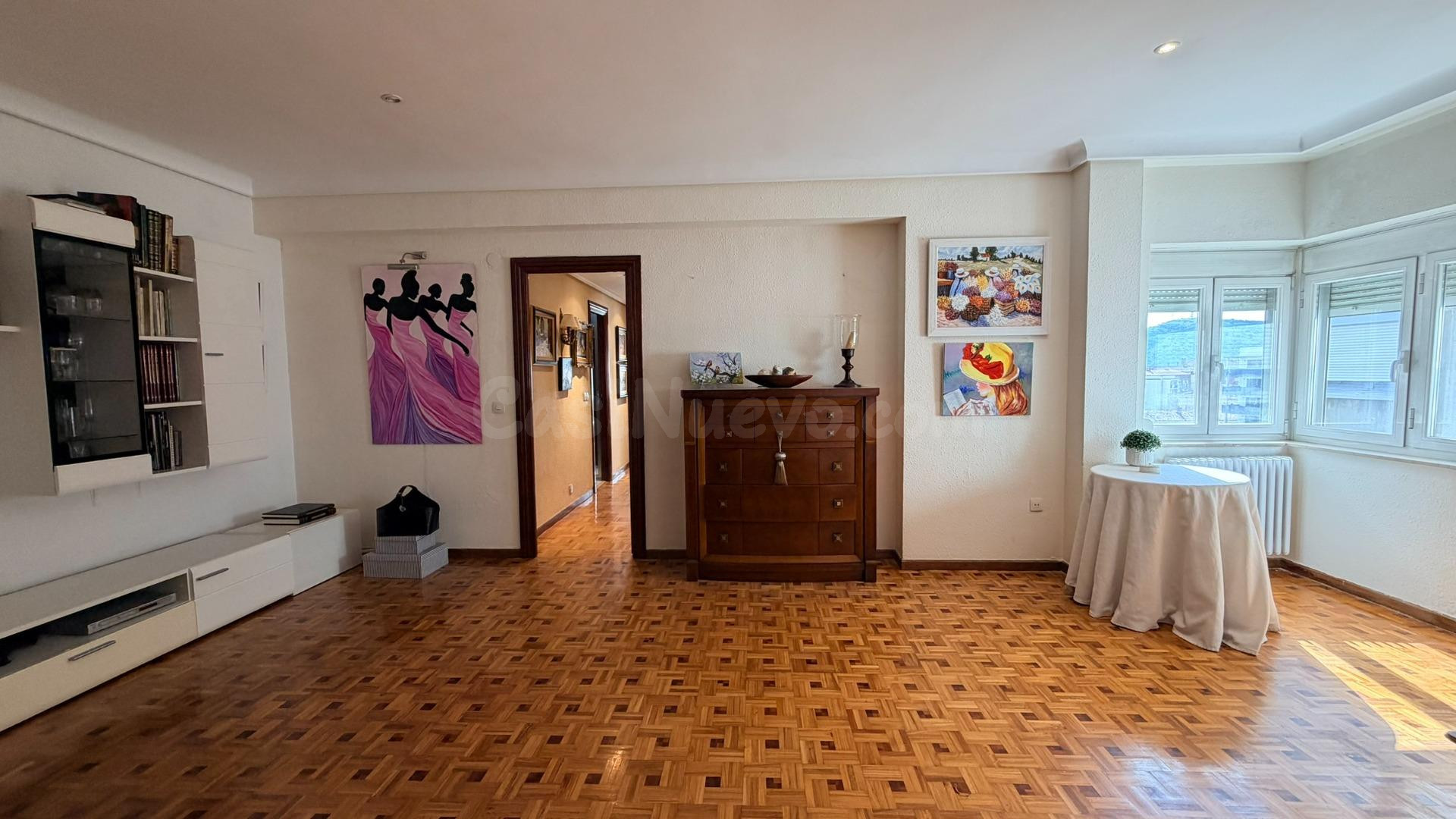 Piso de 3 dormitorios y vistas a la Alameda en el emblemático Edificio Búnker - foto 2