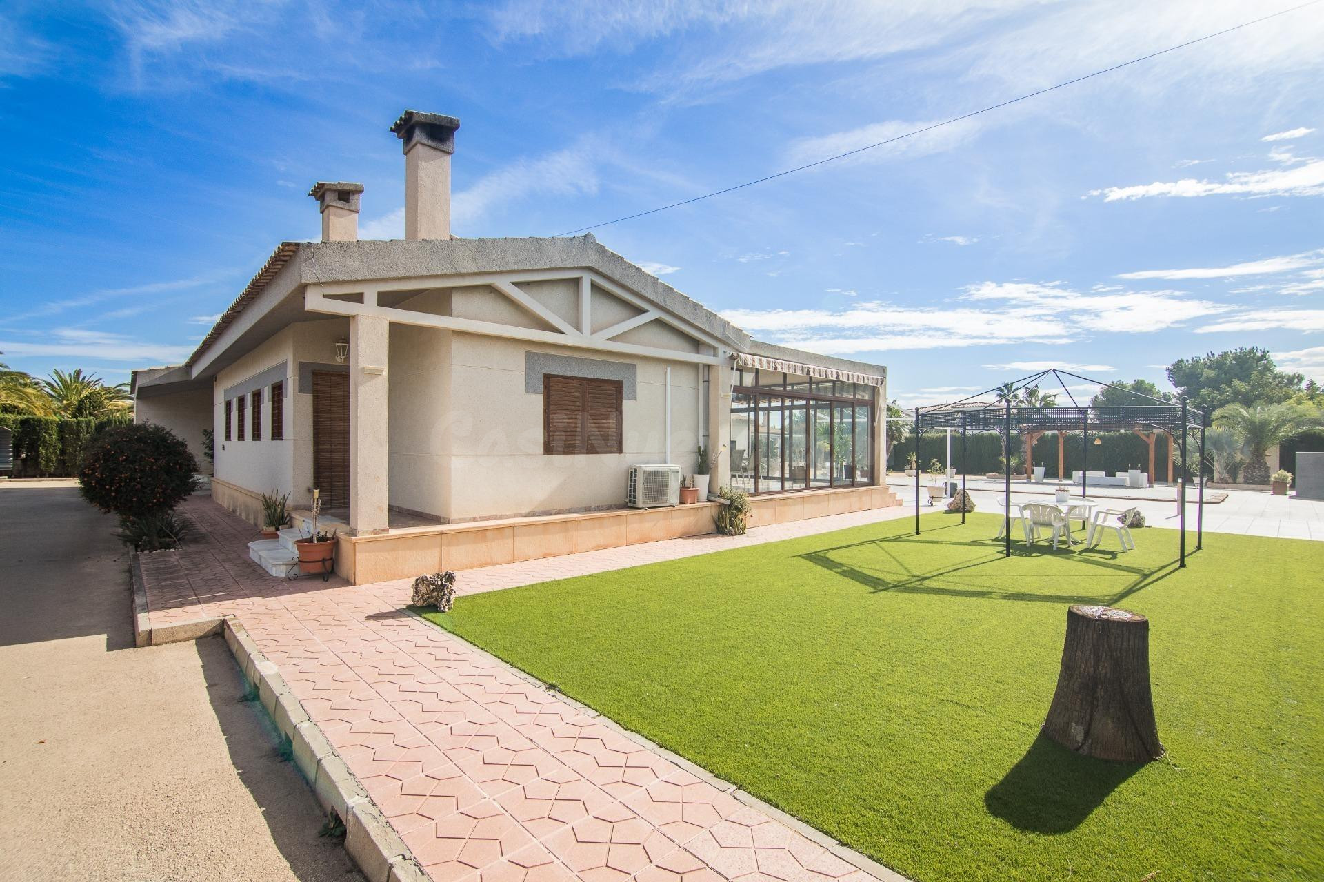 Chalet independiente de lujo en suelo urbanizable - foto 4