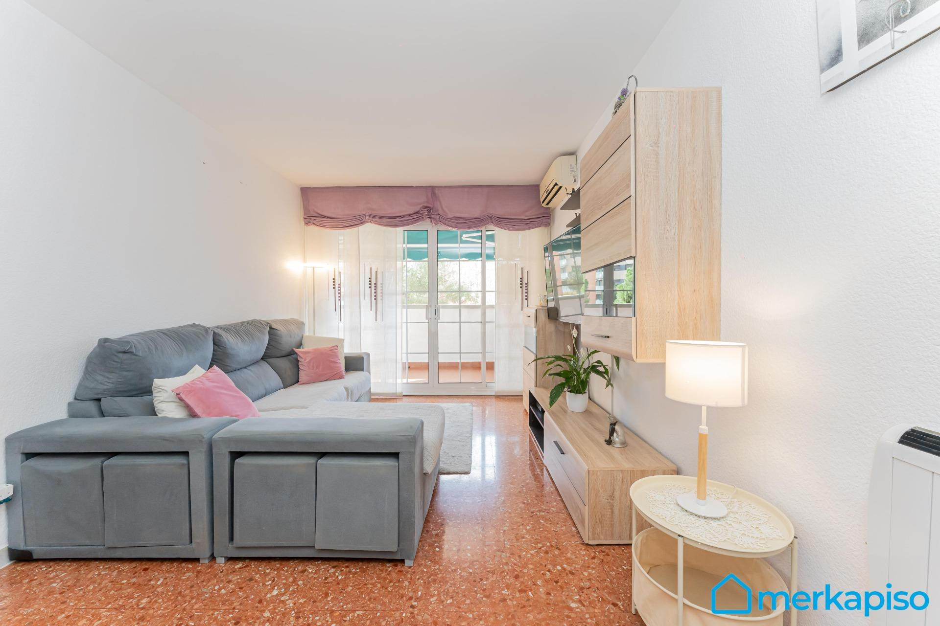 Vivienda en Esplugues de tres habitaciones dos baños y ascen - foto 3