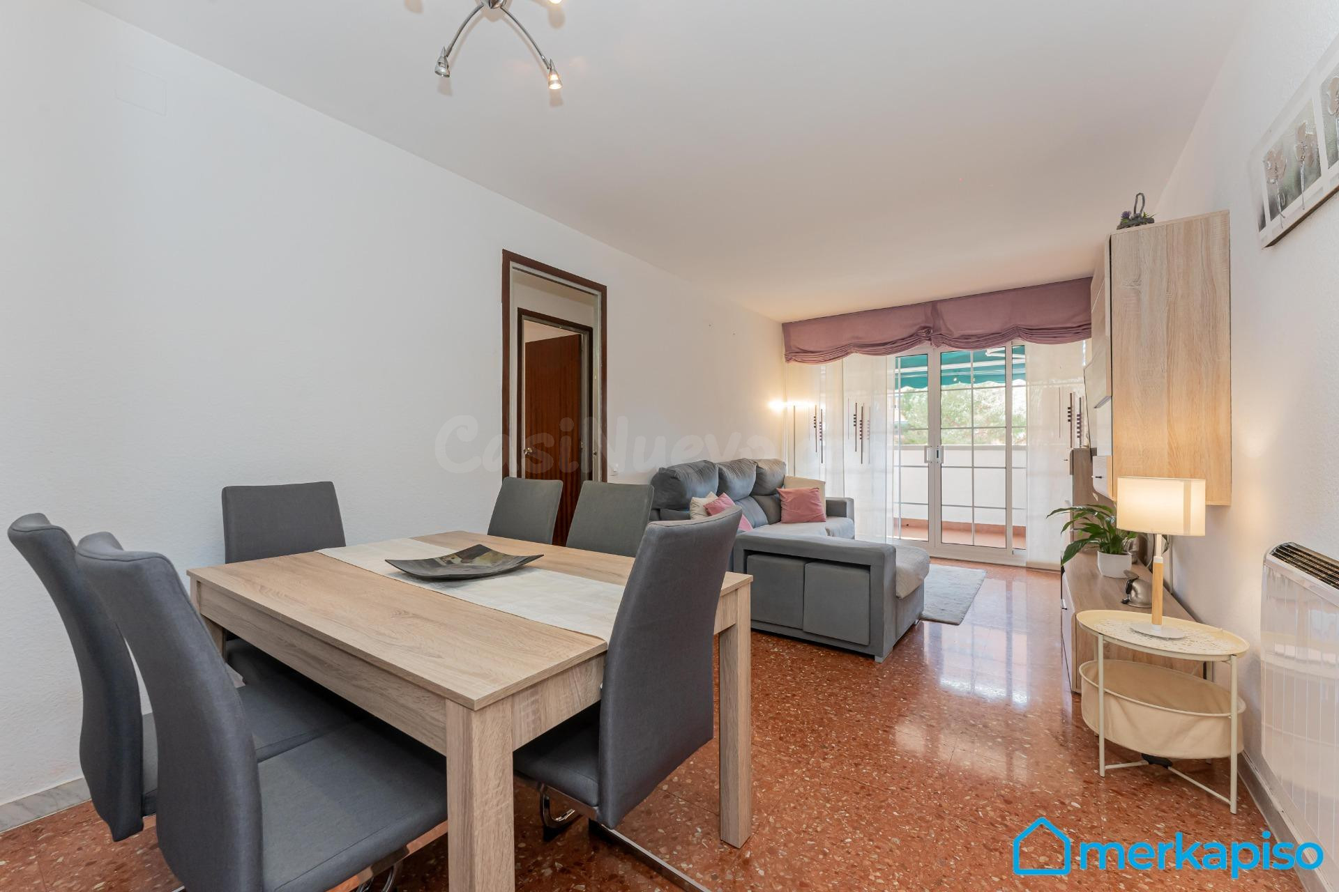Vivienda en Esplugues de tres habitaciones dos baños y ascen - foto 4