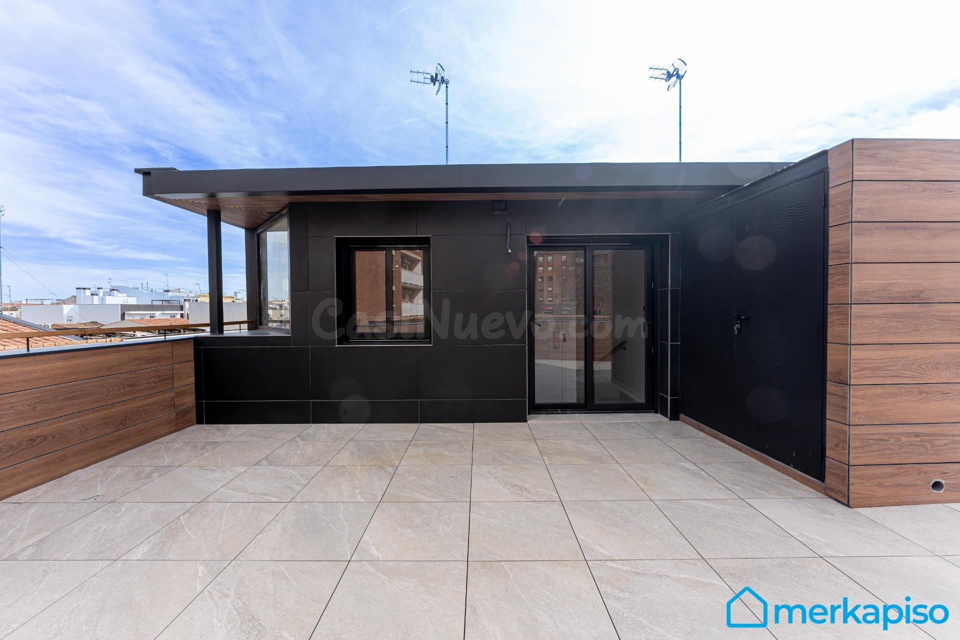 Se vende adosado de obra nueva con ascensor junto a la Aving - foto 4