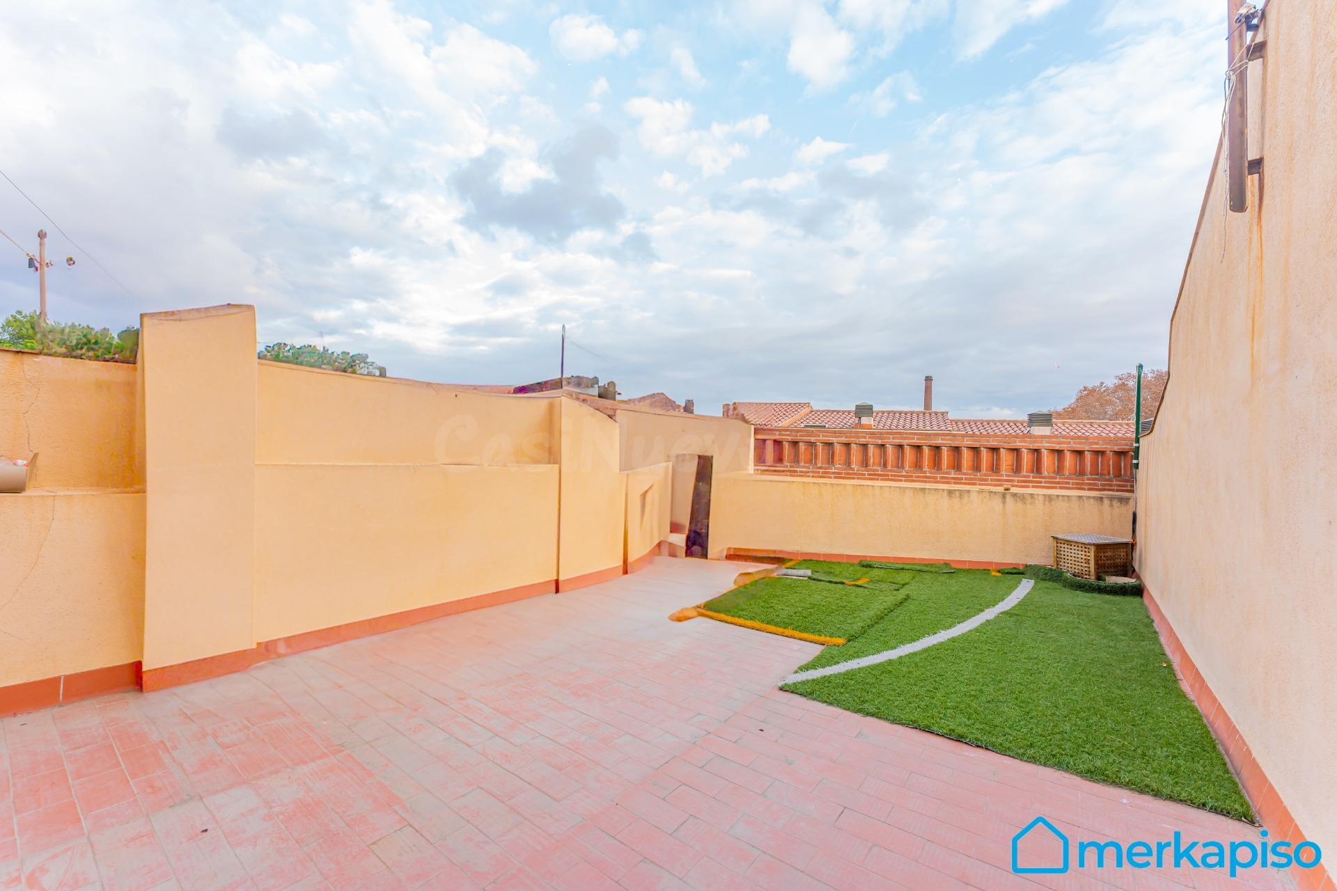 Se vende casa adosada totalmente reformada en la Colonia Güe - foto 4