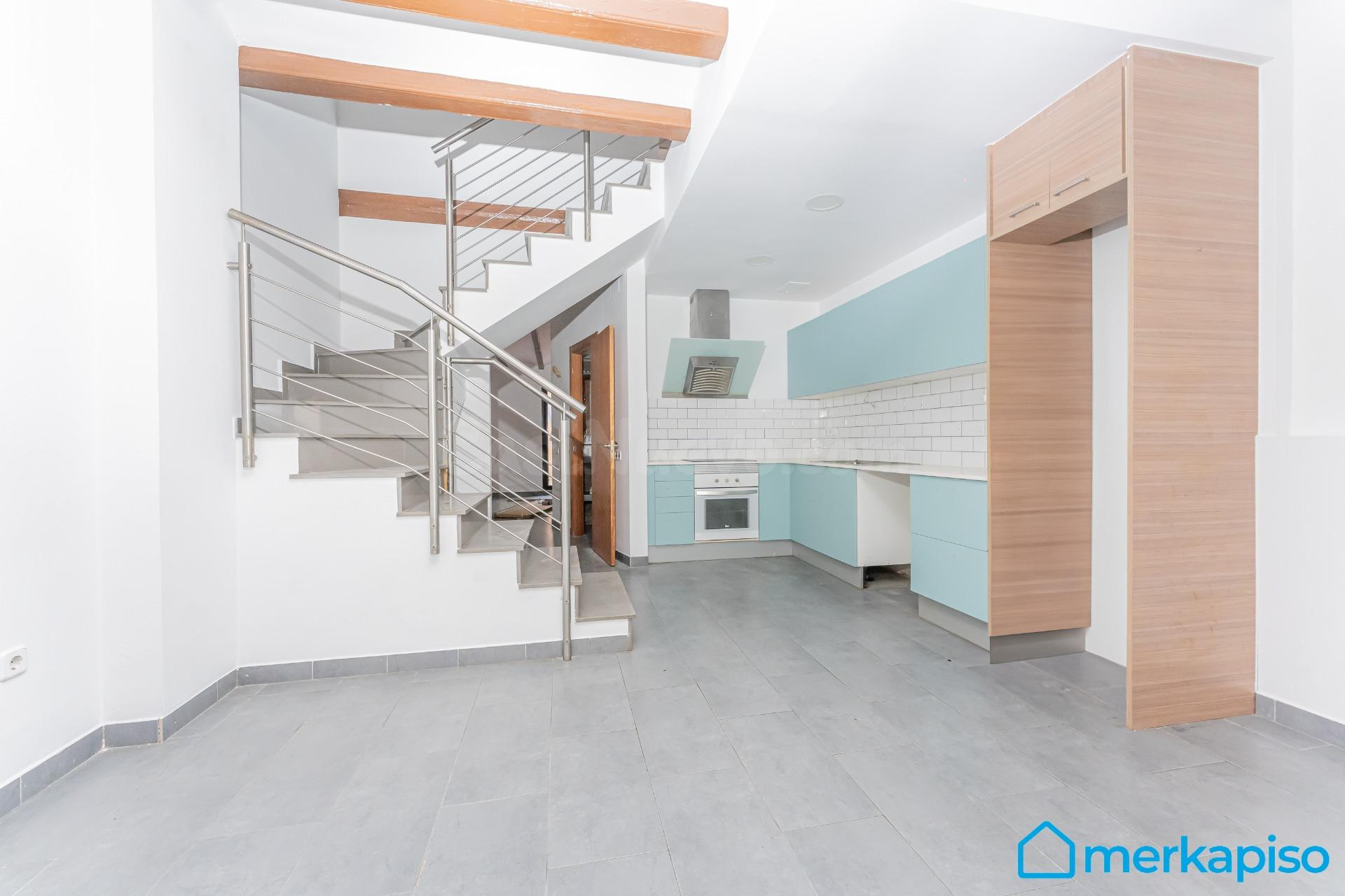 Se vende casa adosada totalmente reformada en la Colonia Güe - foto 5