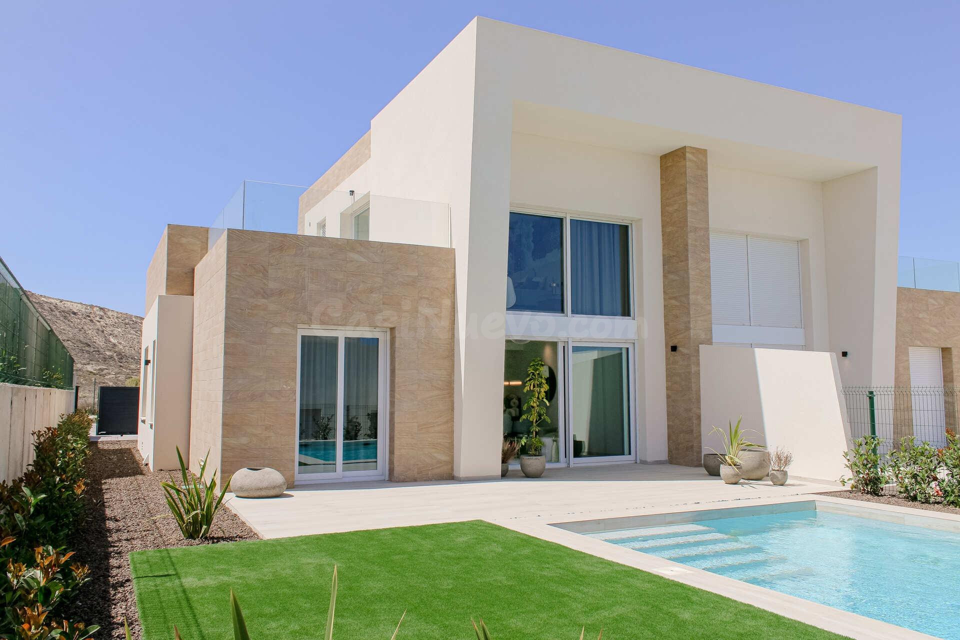 Villas adosadas de nueva construcción con piscina privada en La Finca Golf Resort, Algorfa