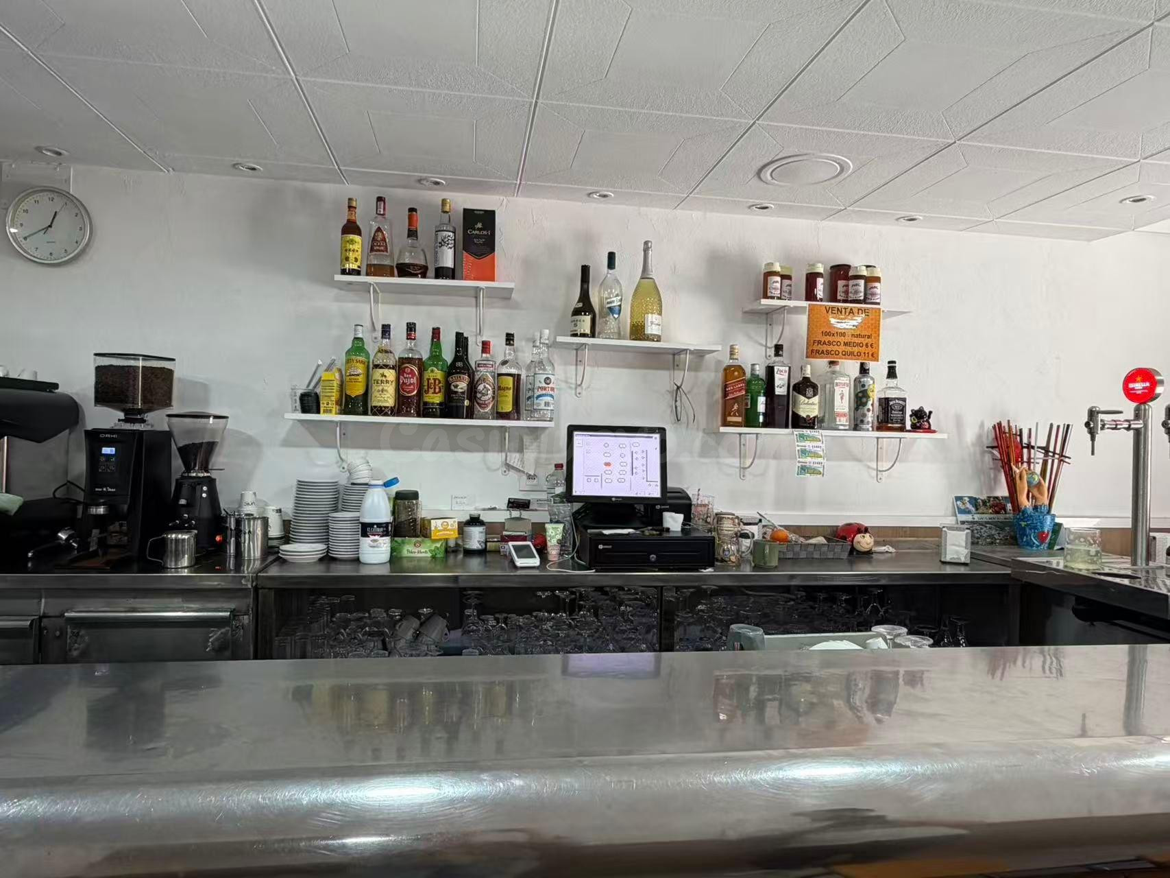 ️ ¡Gran oportunidad, Bar Restaurante en venta en Sant Climen - foto 3