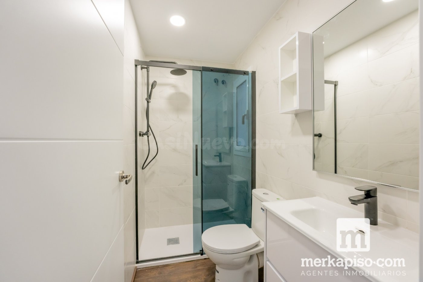Se vende piso en Viladecans totalmente reformado - foto 4