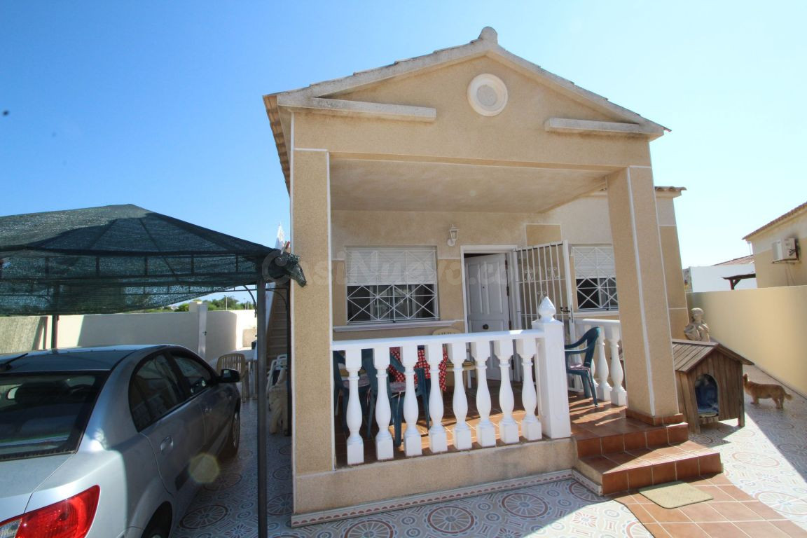 Chalet Independiente de 300m2 en una zona tranquila y muy bu - foto 3