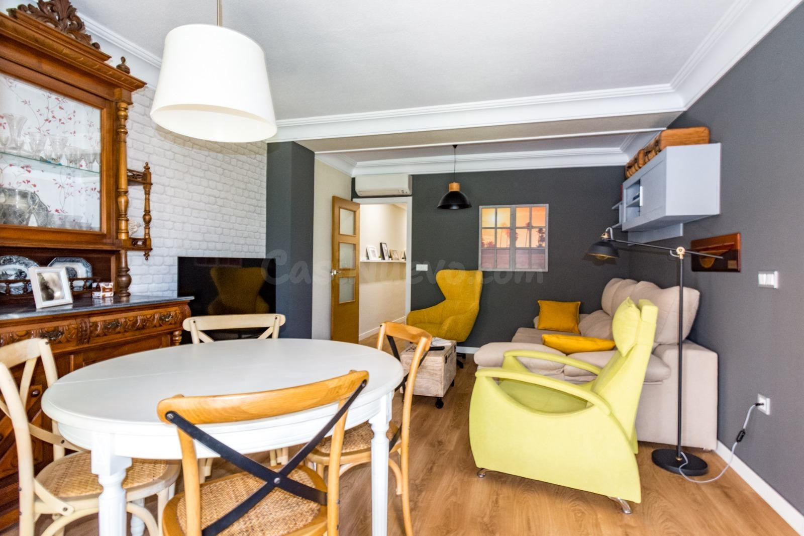 Amplio apartamento en el corazón de Torrevieja - foto 4