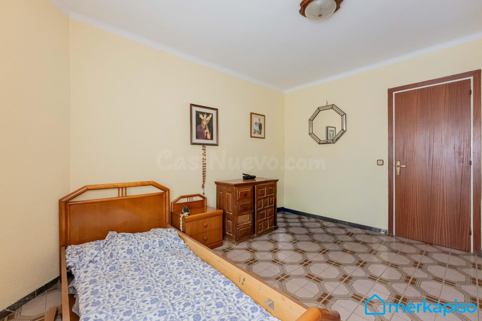 Se vende piso de 3 dormitorios en Viladecans - foto 2