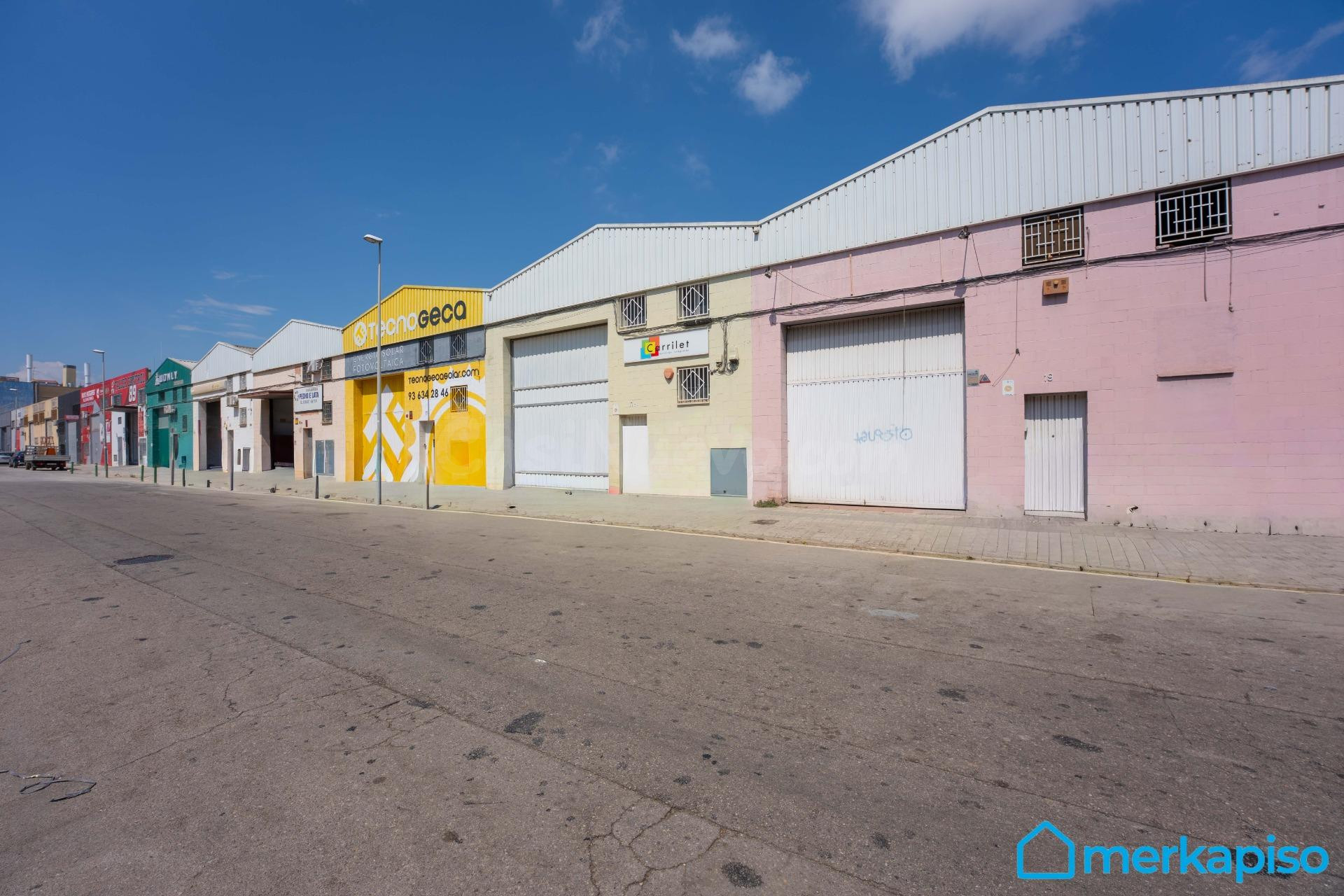 Se vende nave industrial en Viladecans perfecta para inverso