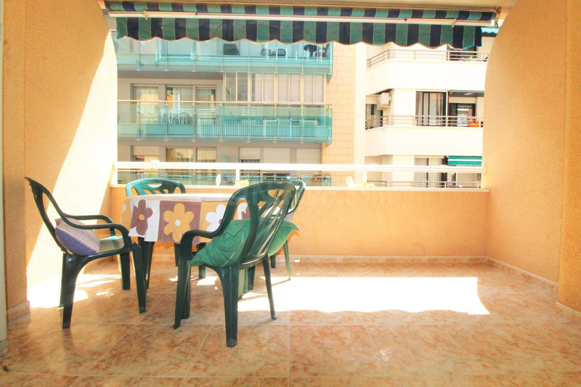 Apartamento a 180m de la playa con gran terraza en zona Las 
