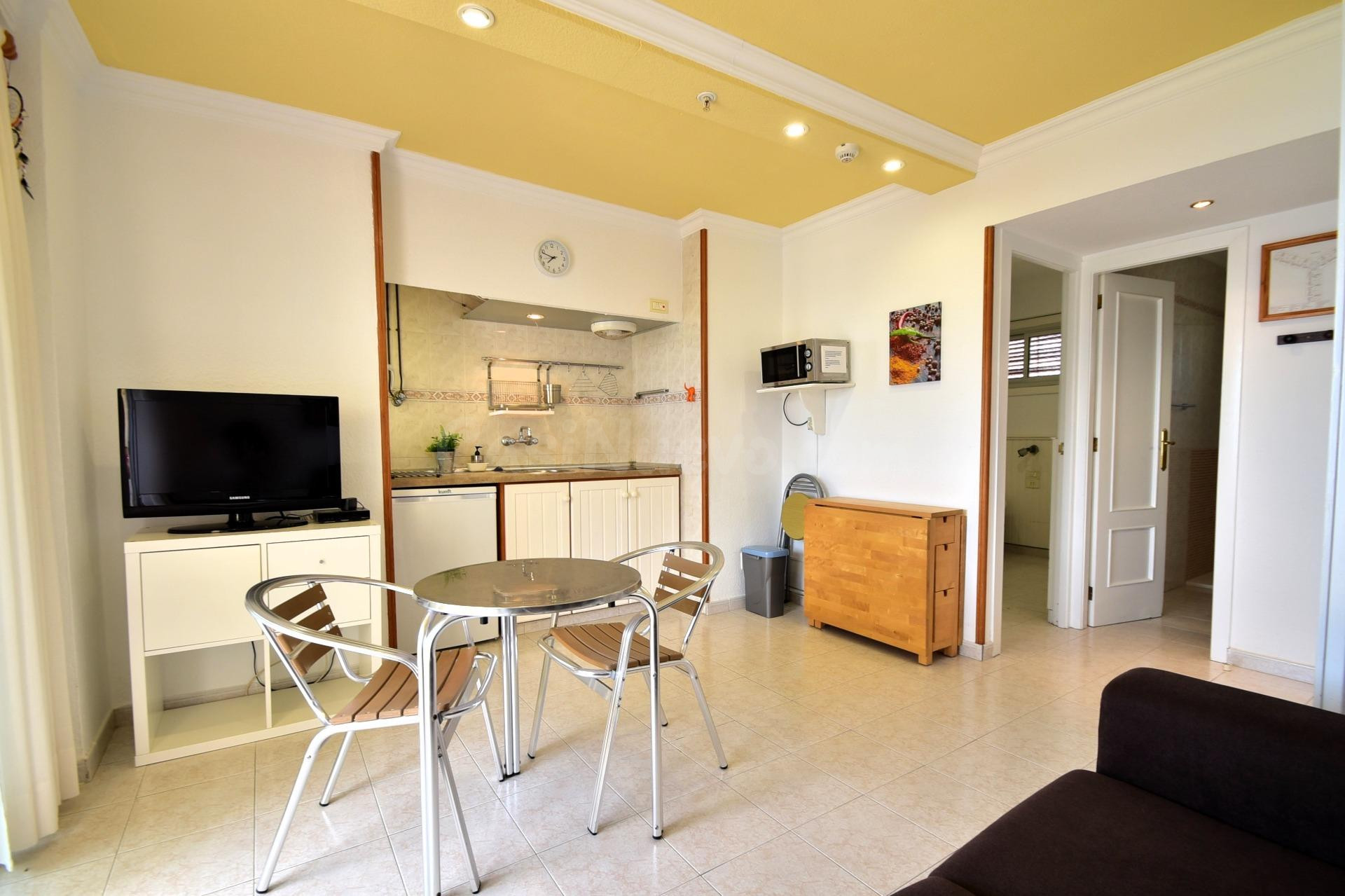 Acogedor Apartamento en Playa Jardín - foto 3