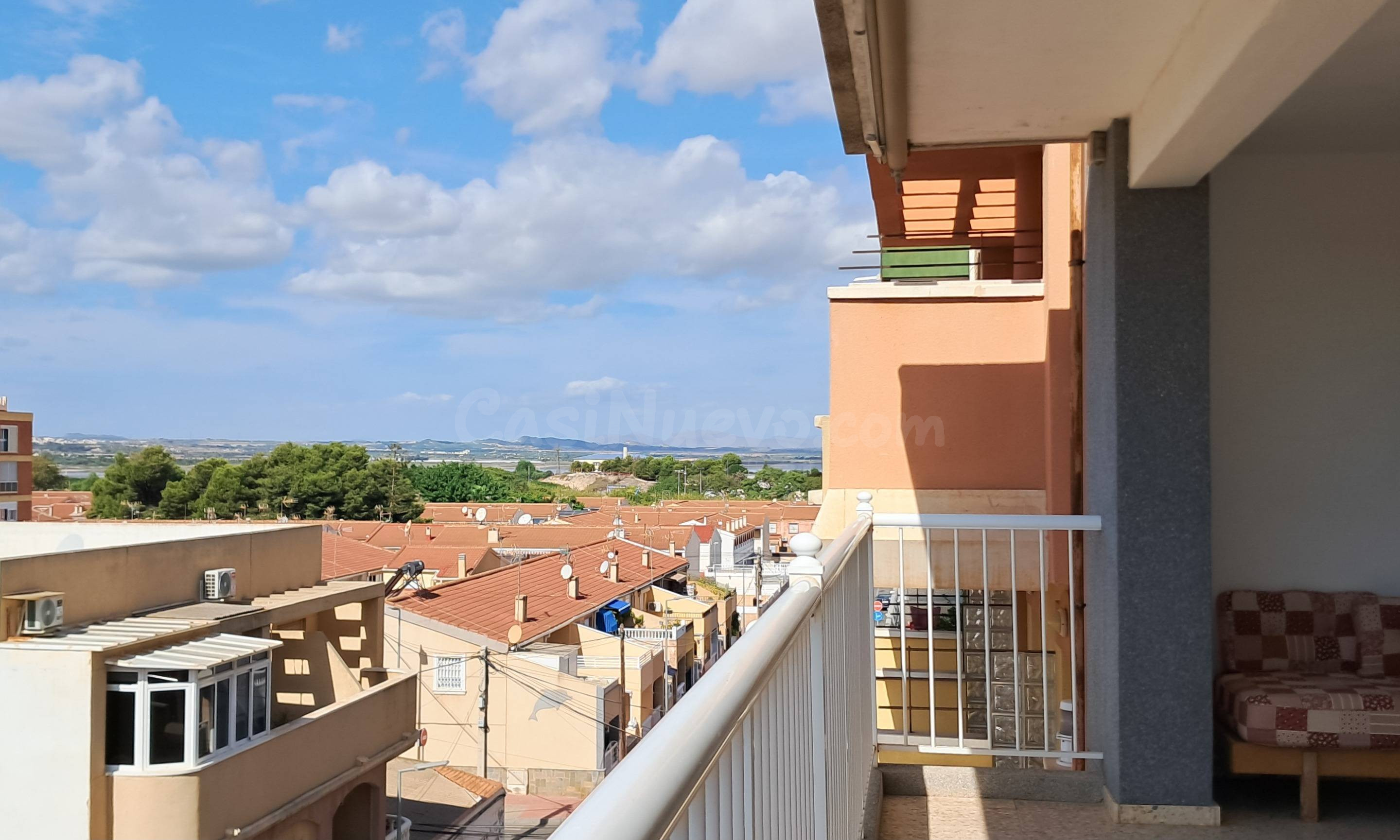 Luminoso apartamento con terraza y vistas al mar y la montañ - foto 5