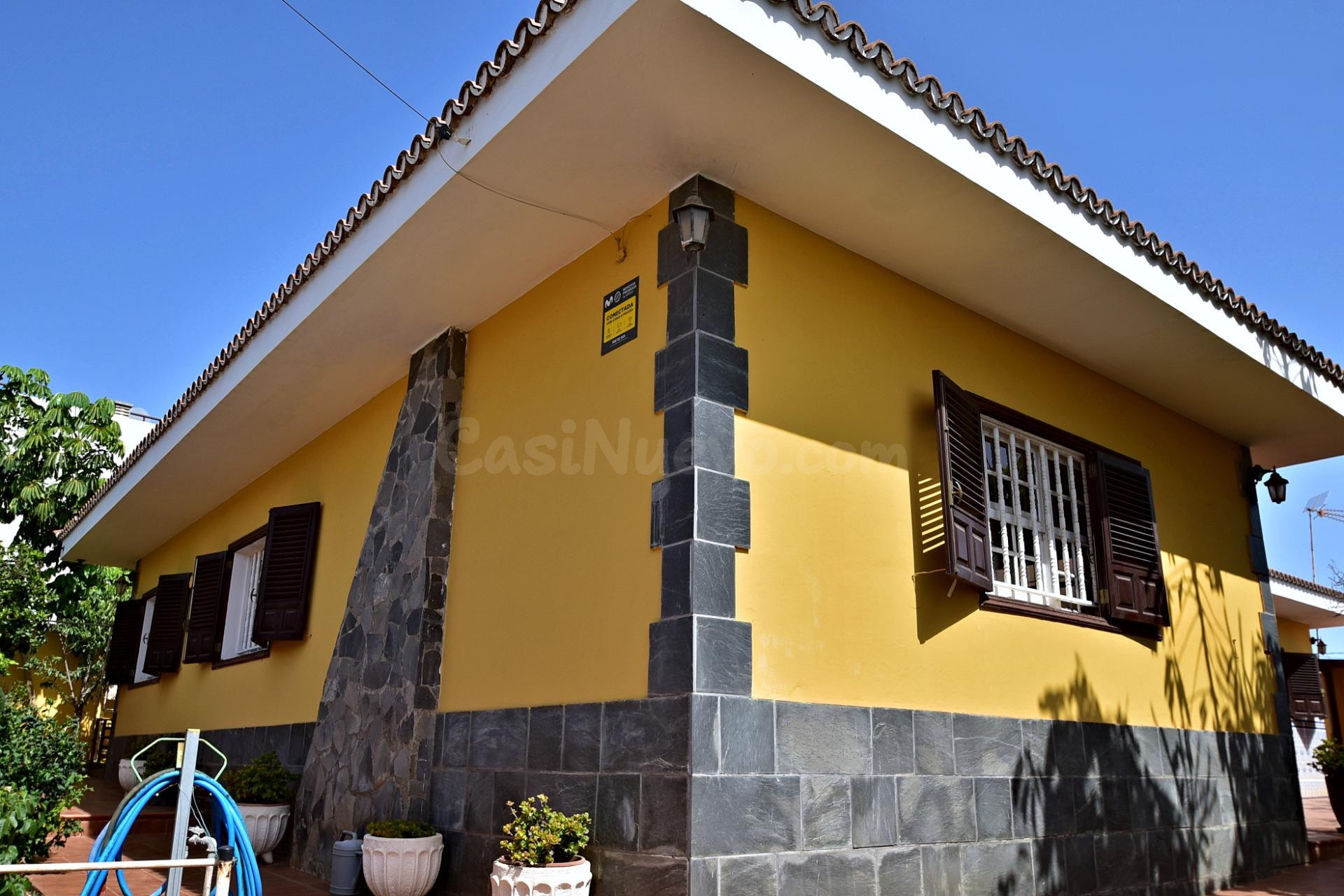 Chalet con Jardín en Geneto