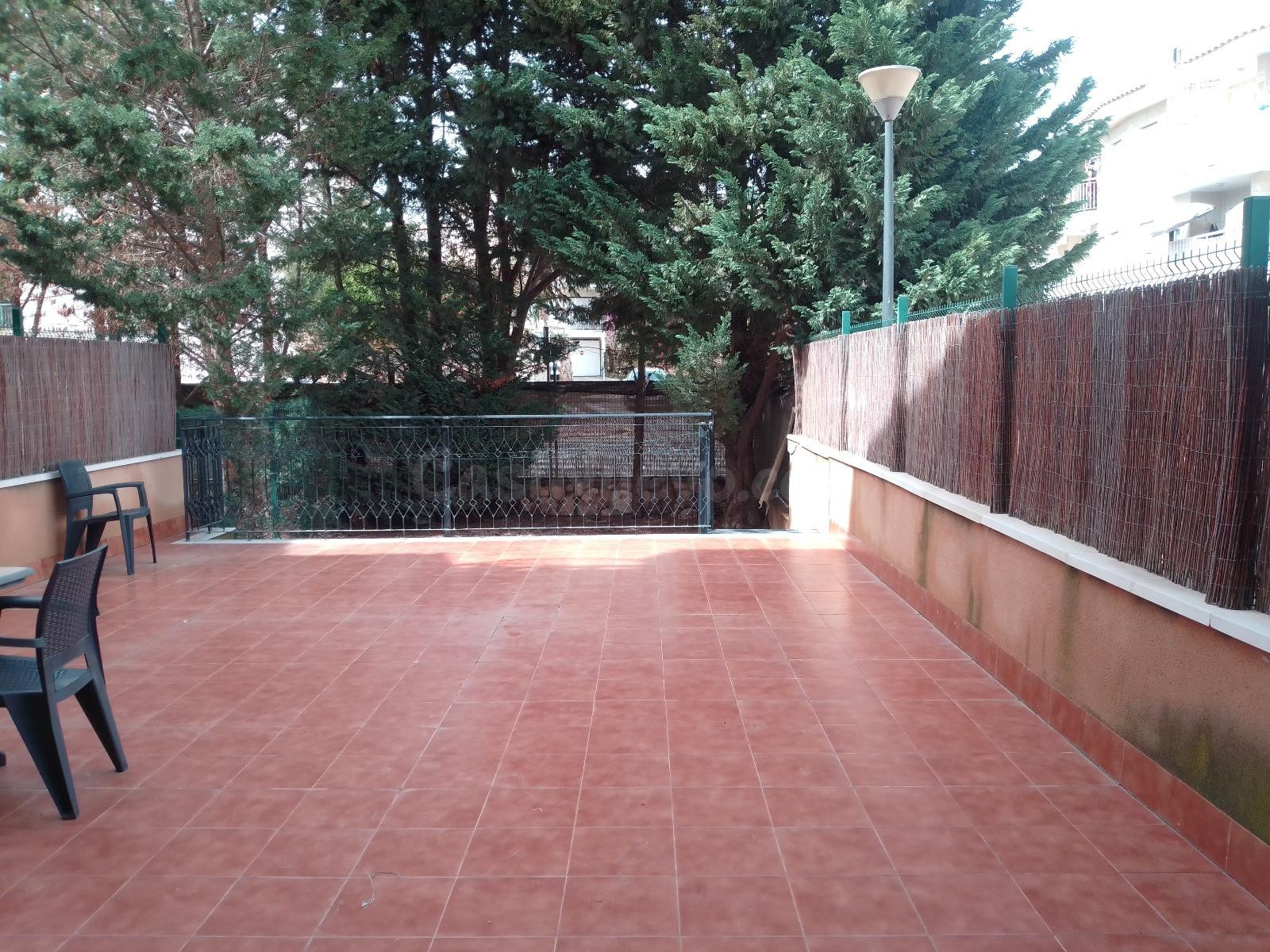 Planta baja con amplia terraza de 39m2 y jardín de 47m2 para - foto 3