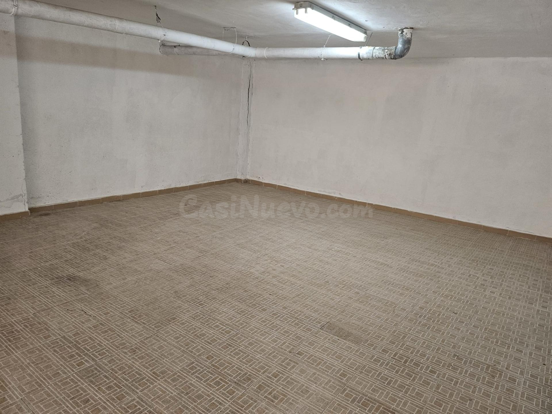 SE VENDE 3 PLAZAS DE GARAJE CONJUNTAS EN EL CORAZÓN DE LA PL - foto 5