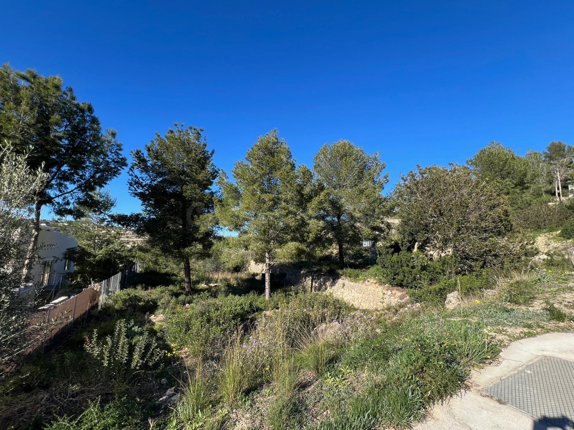 Parcela 330m² en venta - Empedrola