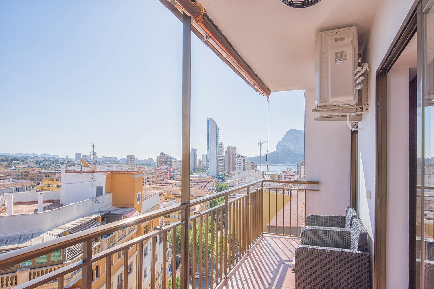 Apartamento Reformado en el Centro de Calpe con Vistas al Pe - foto 2