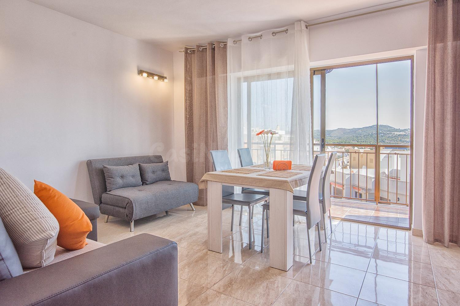 Apartamento Reformado en el Centro de Calpe con Vistas al Pe - foto 4