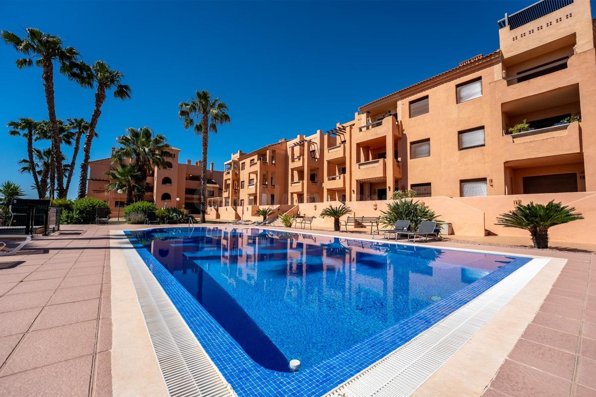 APARTAMENTO PRIMERA LINEA GOLF!