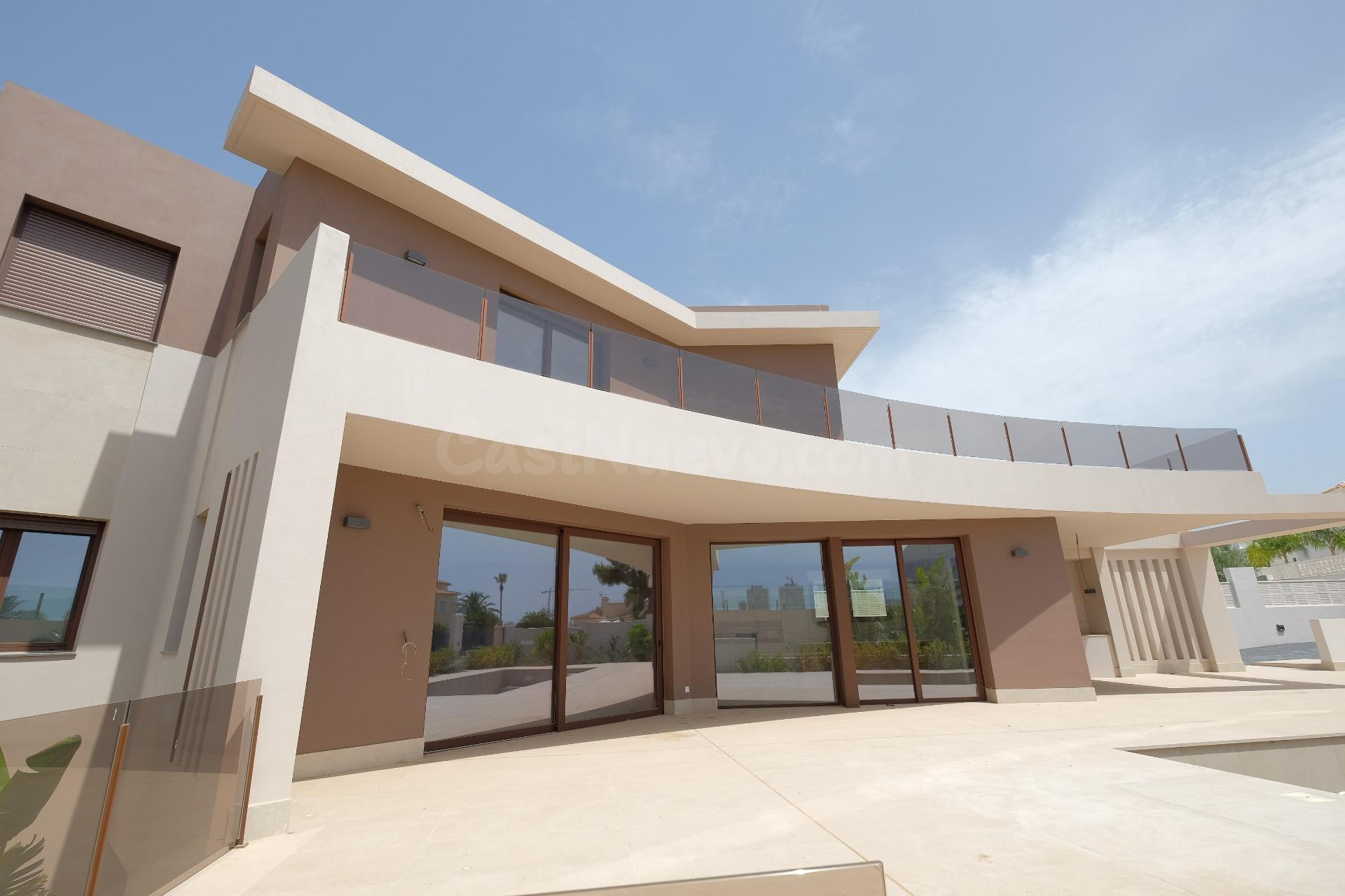 Exclusiva villa de obra nueva en Marisol Park, una de las urbanizaciones más prestigiosas de Calpe - foto 3