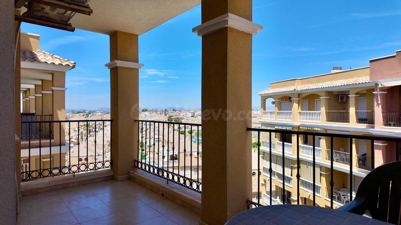 Ático con terraza, solárium privado y vistas despejadas en T - foto 5