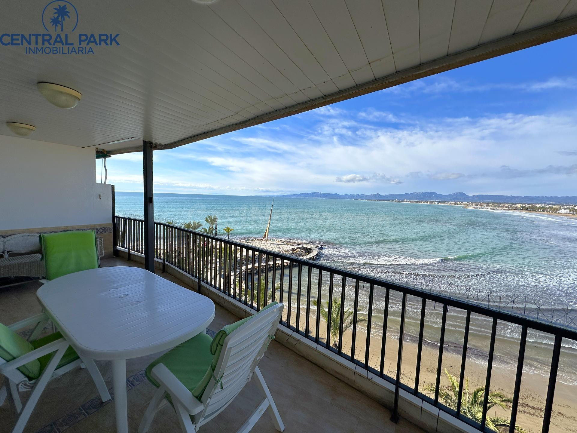 Piso en primera línea de mar - Vistas playa Levante - Parkin - foto 3