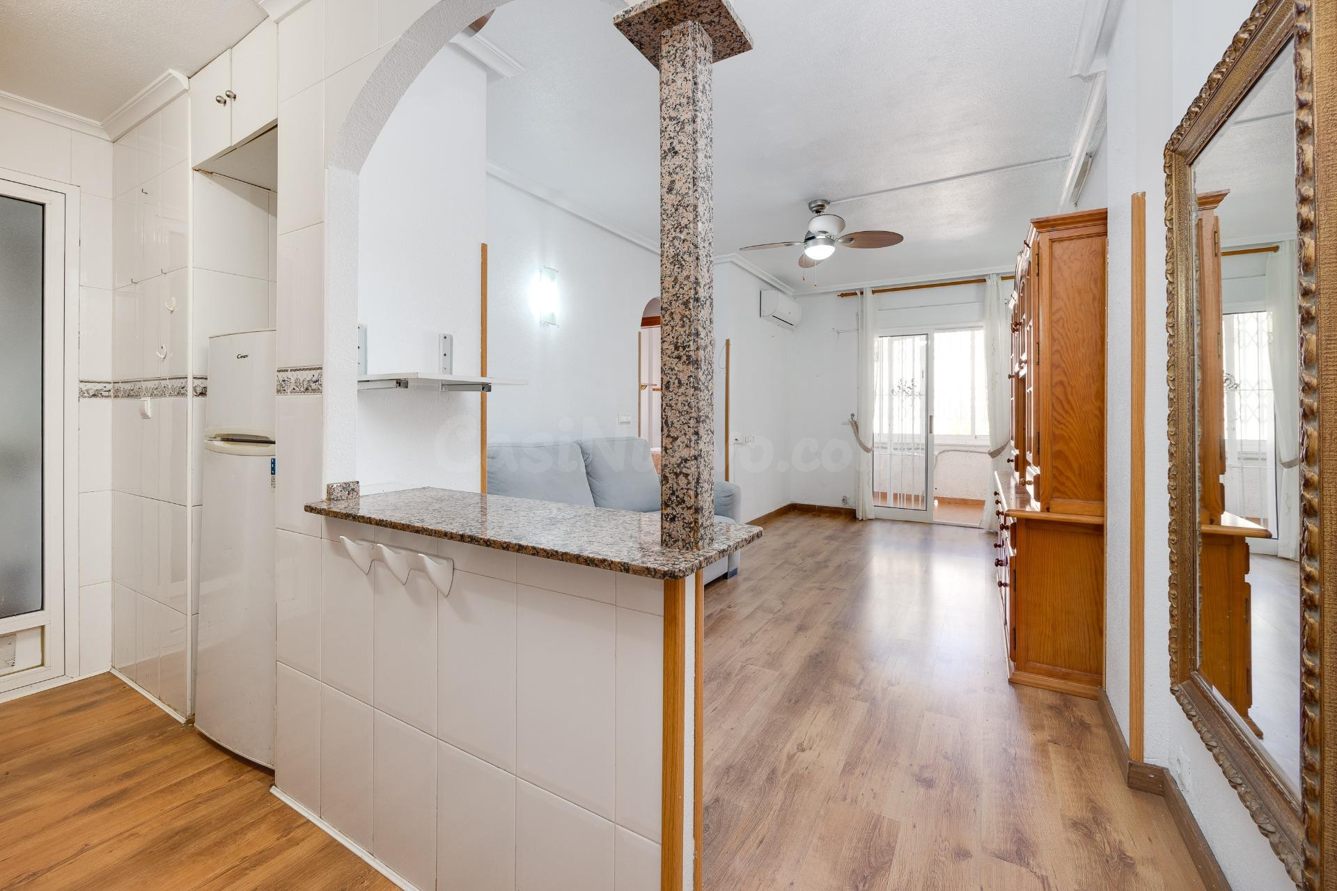 Apartamento 2 dormitorios con parking y piscina comunitaria  - foto 4