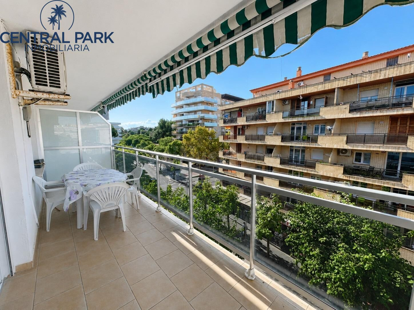 Apartamento a 3 minutos de la playa Levante. - foto 2