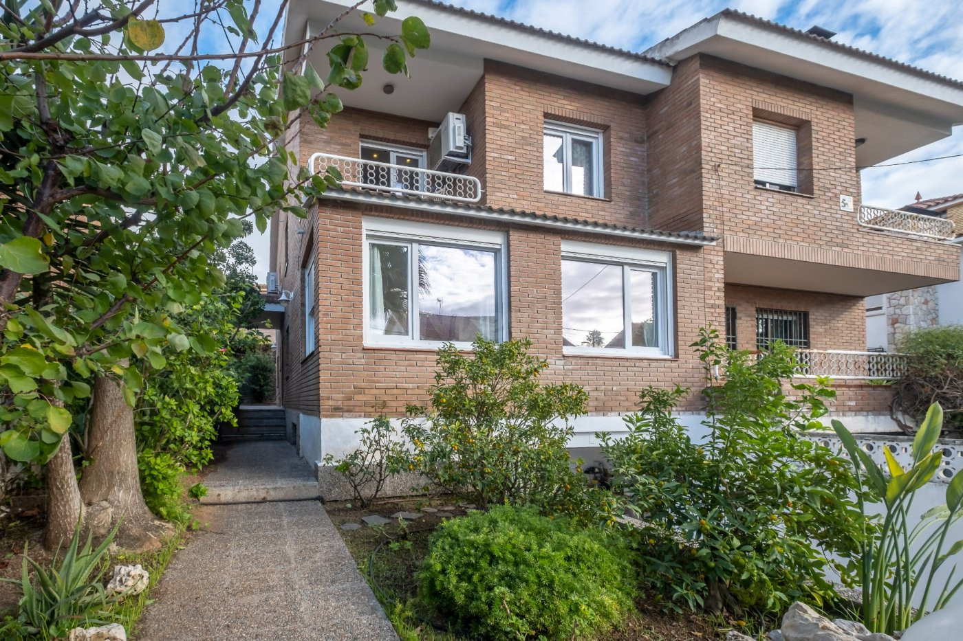 Gran casa en Urb Covamar de 5 hab con garaje de 3 vehículos